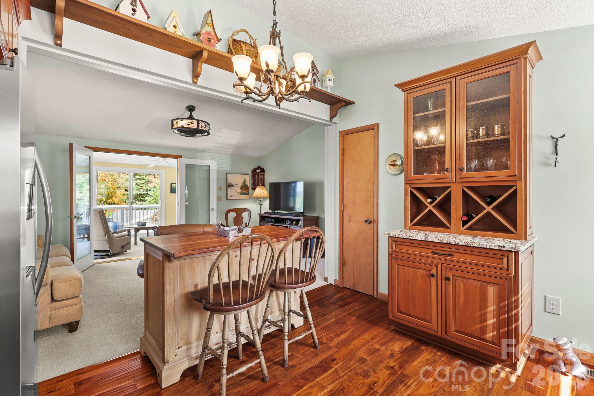 228 Snowshoe Loop Newland NC 28657
