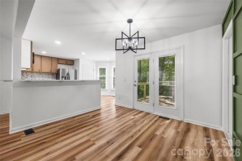 5043 Suwarrow Circle Tega Cay SC 29708