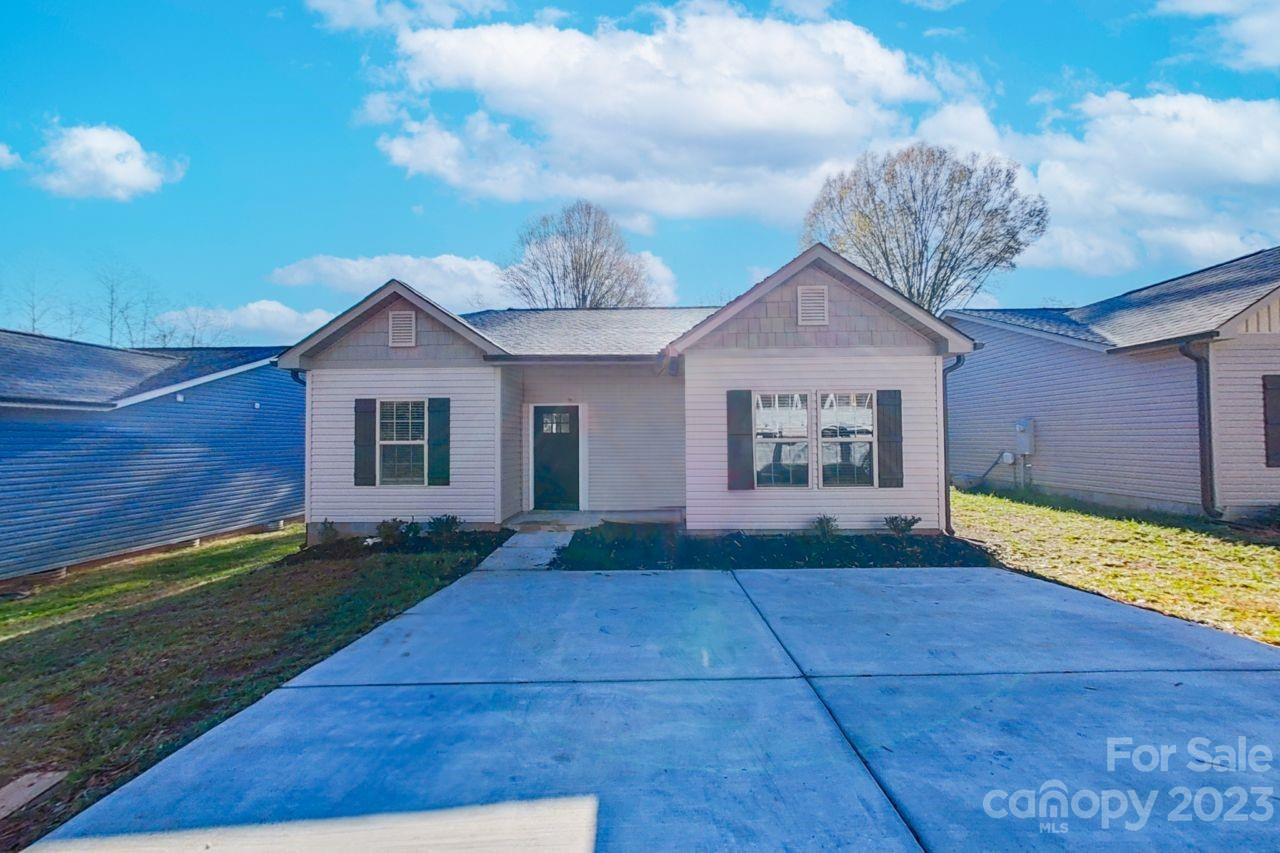 5648 Woodard Street Charlotte NC 28269