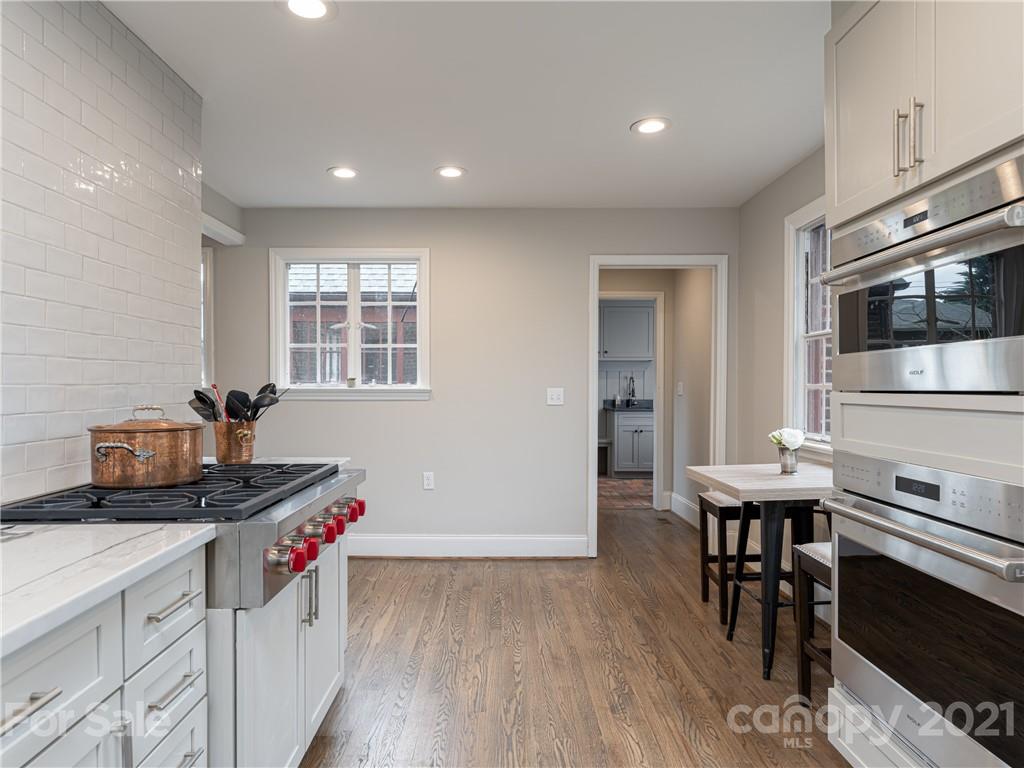 12 Kimberly Avenue Asheville NC 28804