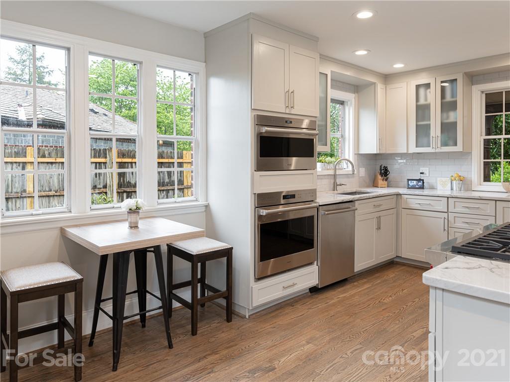 12 Kimberly Avenue Asheville NC 28804