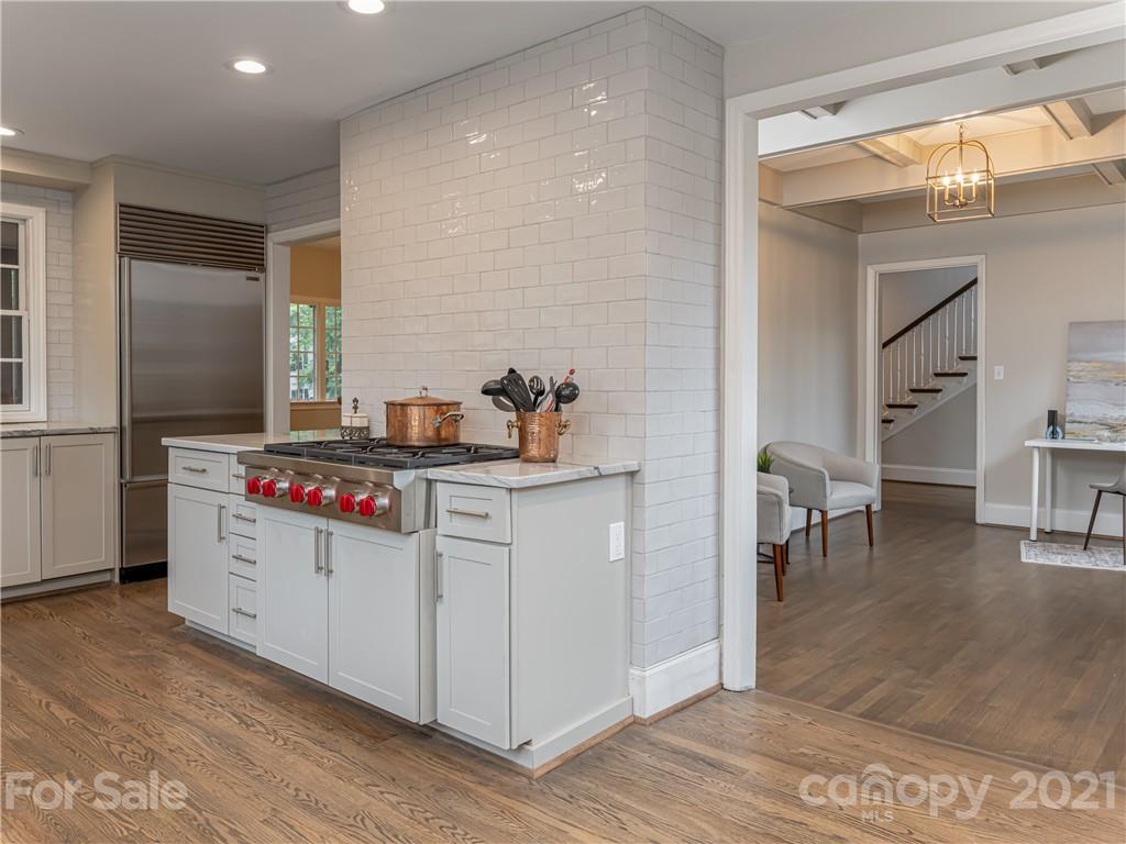 12 Kimberly Avenue Asheville NC 28804