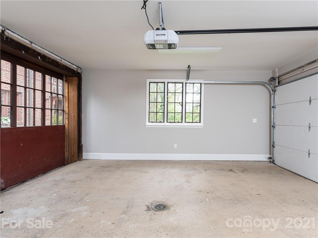 12 Kimberly Avenue Asheville NC 28804