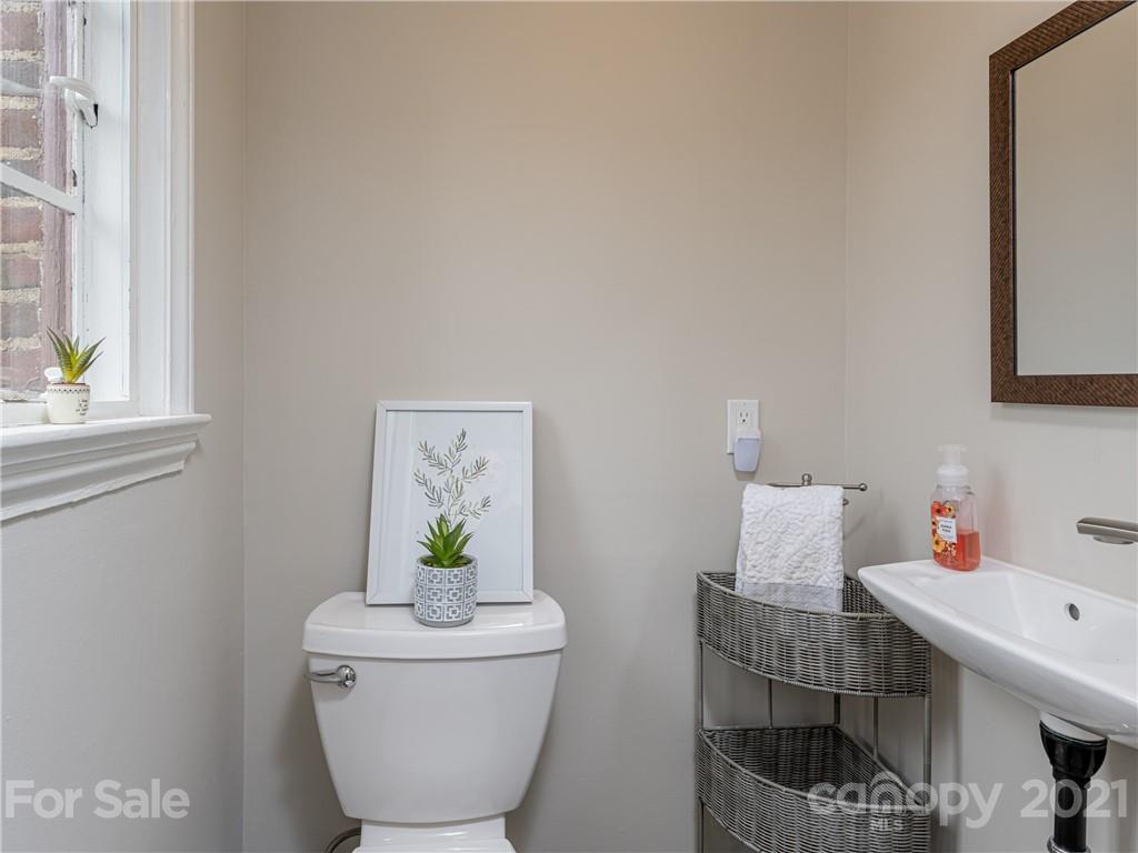 12 Kimberly Avenue Asheville NC 28804