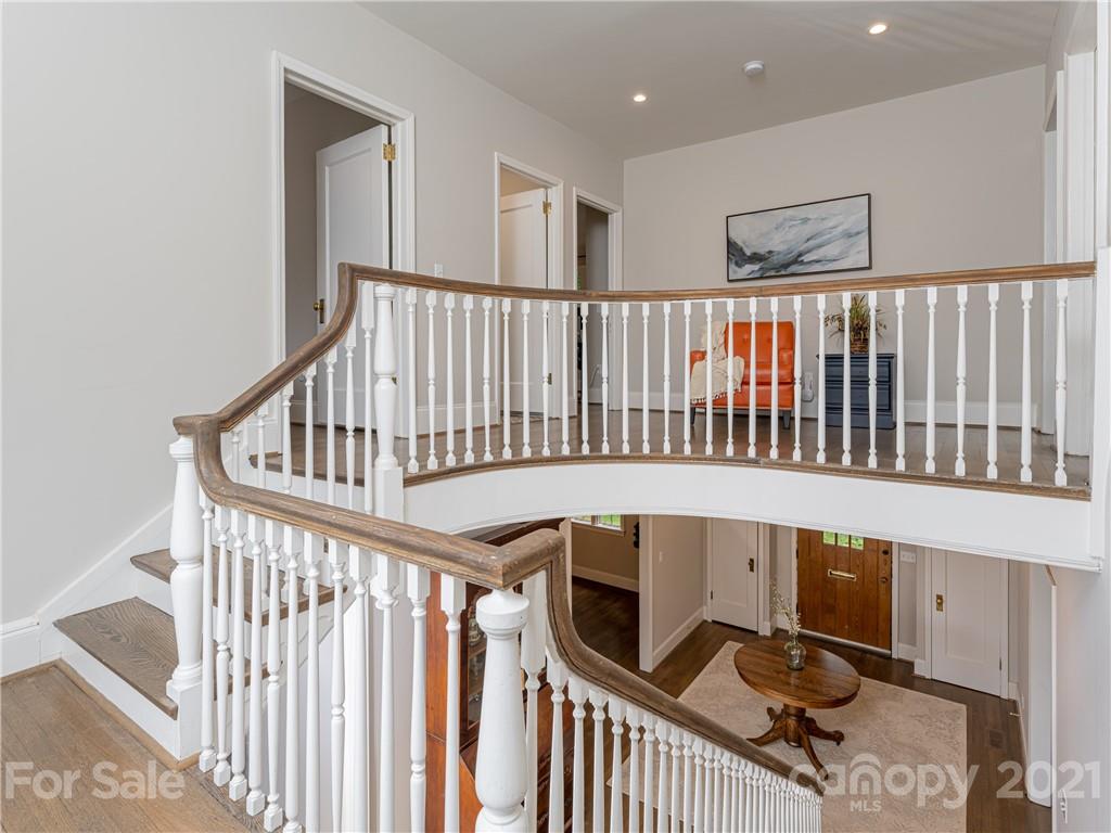 12 Kimberly Avenue Asheville NC 28804