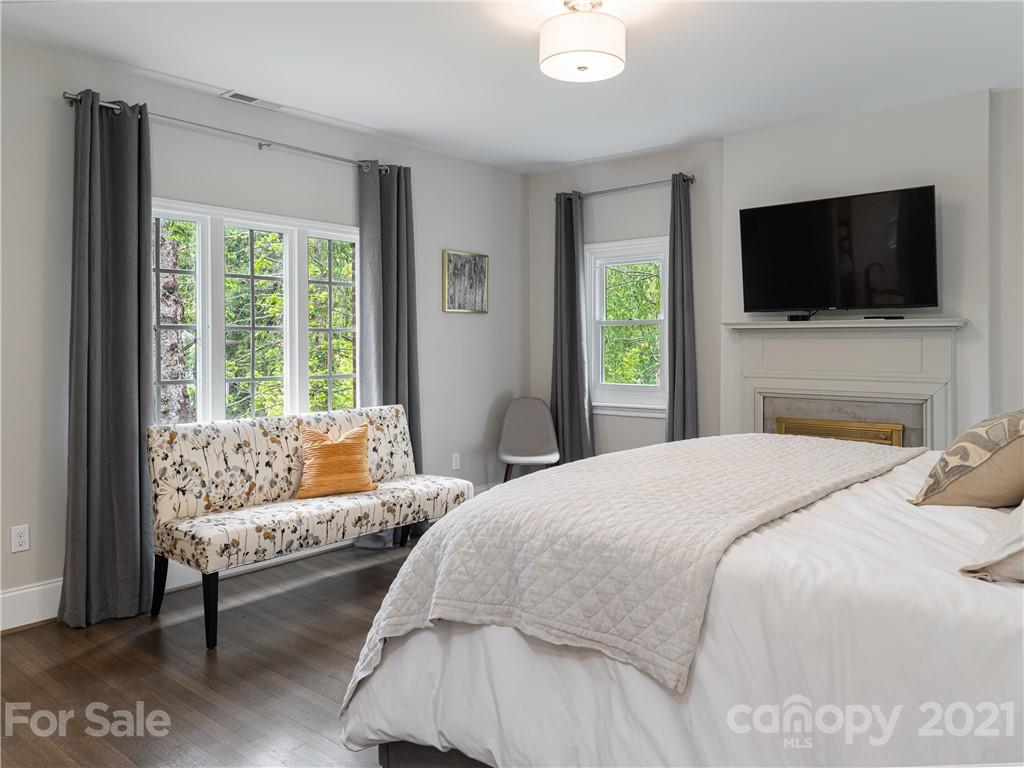 12 Kimberly Avenue Asheville NC 28804