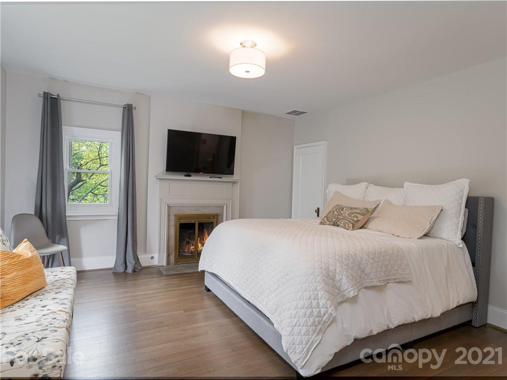 12 Kimberly Avenue Asheville NC 28804