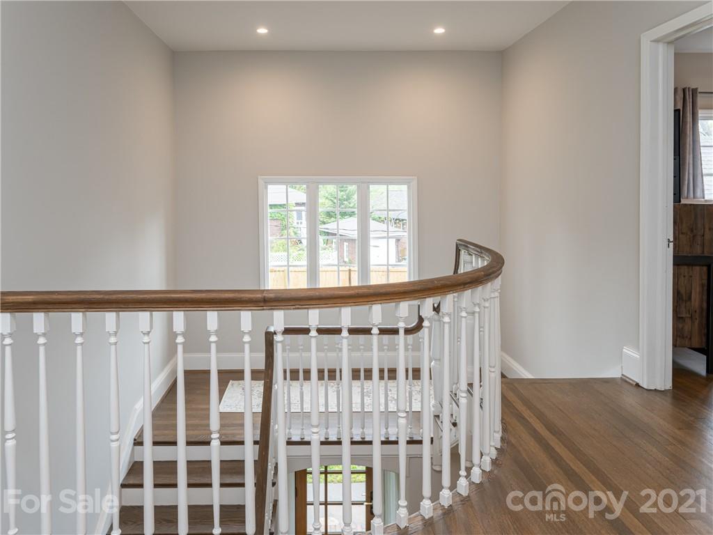12 Kimberly Avenue Asheville NC 28804