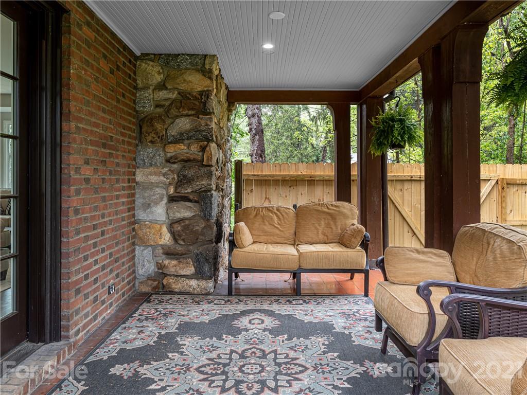 12 Kimberly Avenue Asheville NC 28804