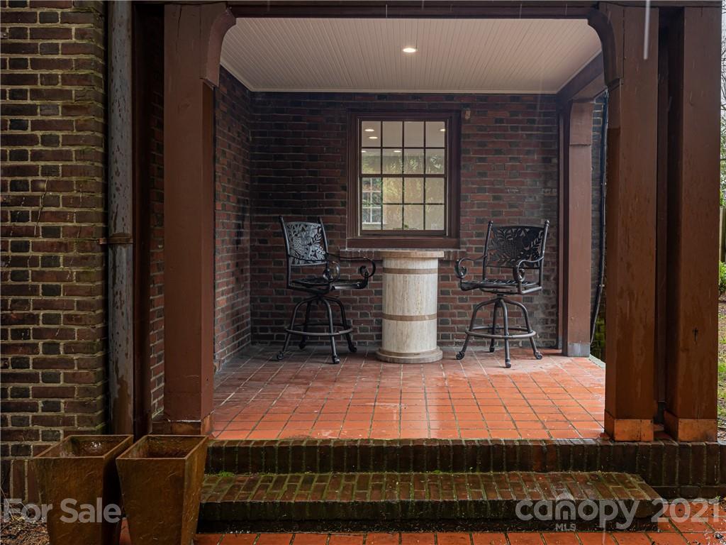 12 Kimberly Avenue Asheville NC 28804