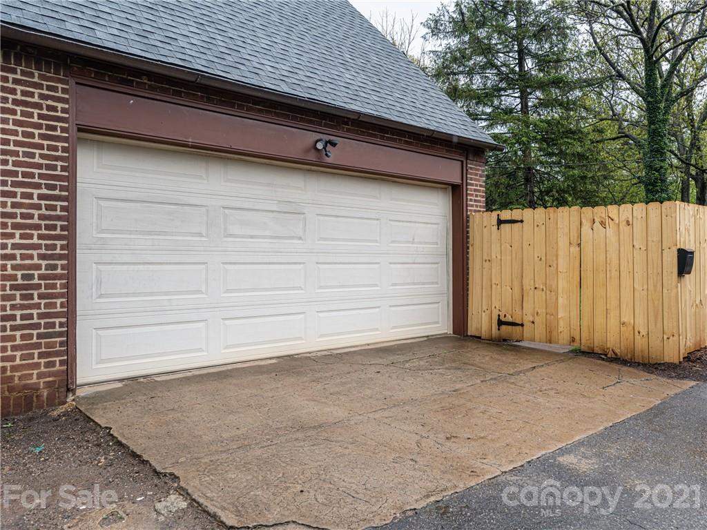 12 Kimberly Avenue Asheville NC 28804