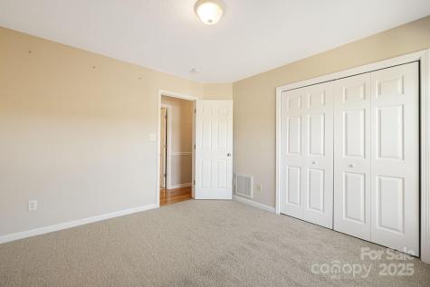 207 Christina Court Asheville NC 28806