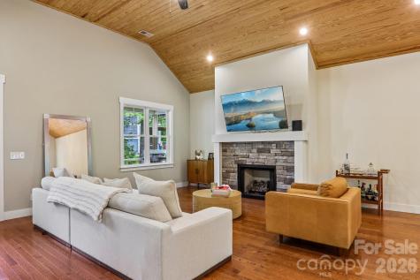 318 Cider Hill Lane Hendersonville NC 28792