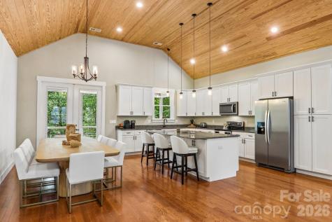 318 Cider Hill Lane Hendersonville NC 28792