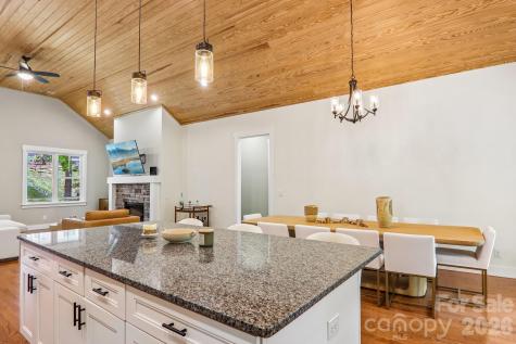 318 Cider Hill Lane Hendersonville NC 28792