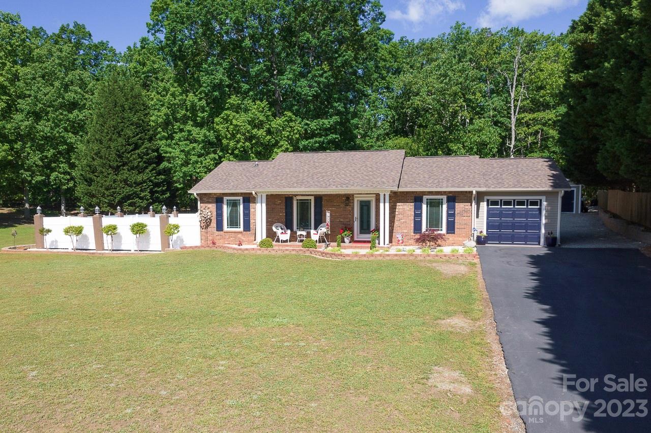 3695 Dorothys Lane Newton NC 28658