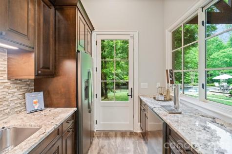 9105 Island Point Road Charlotte NC 28278