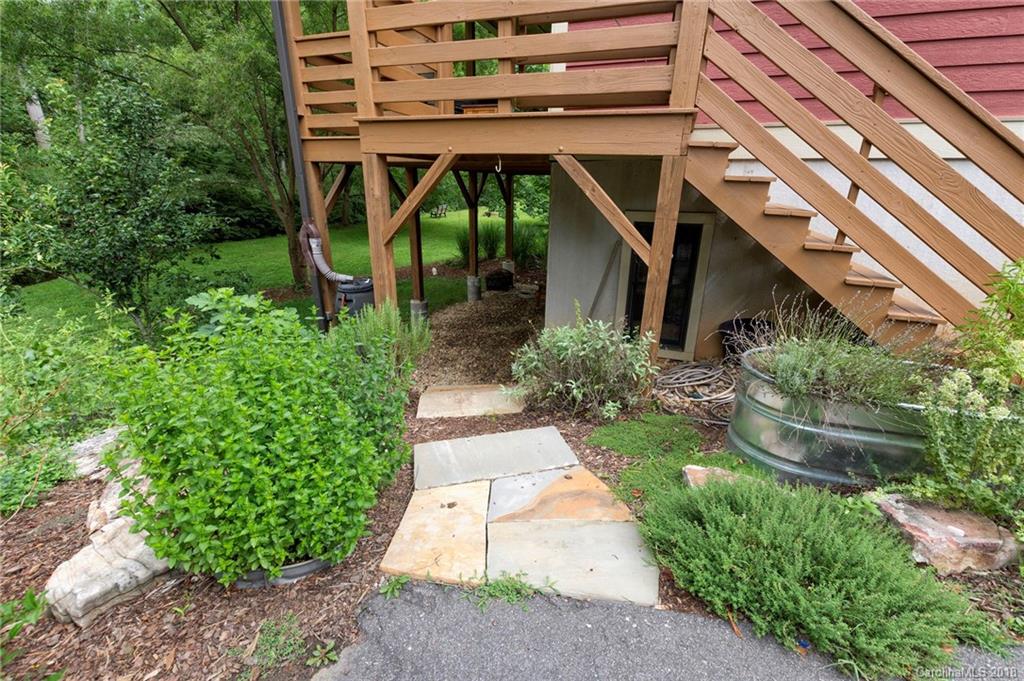 113 Estes Court Asheville NC 28806