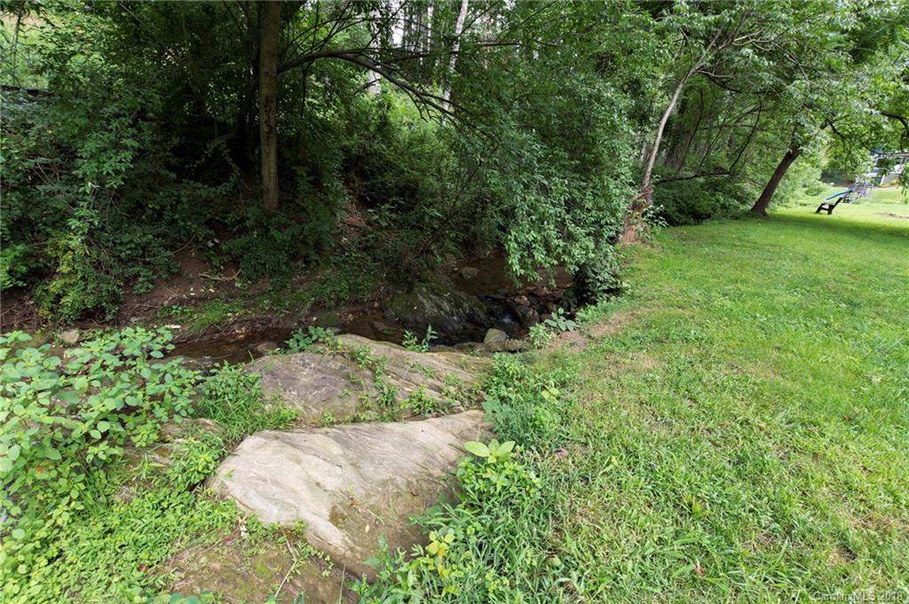 113 Estes Court Asheville NC 28806