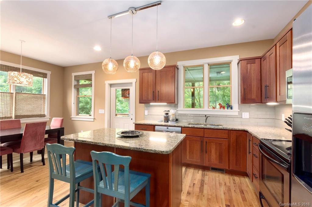 113 Estes Court Asheville NC 28806