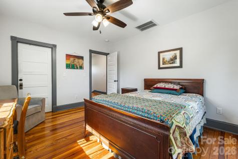 17 Ora Street Asheville NC 28801
