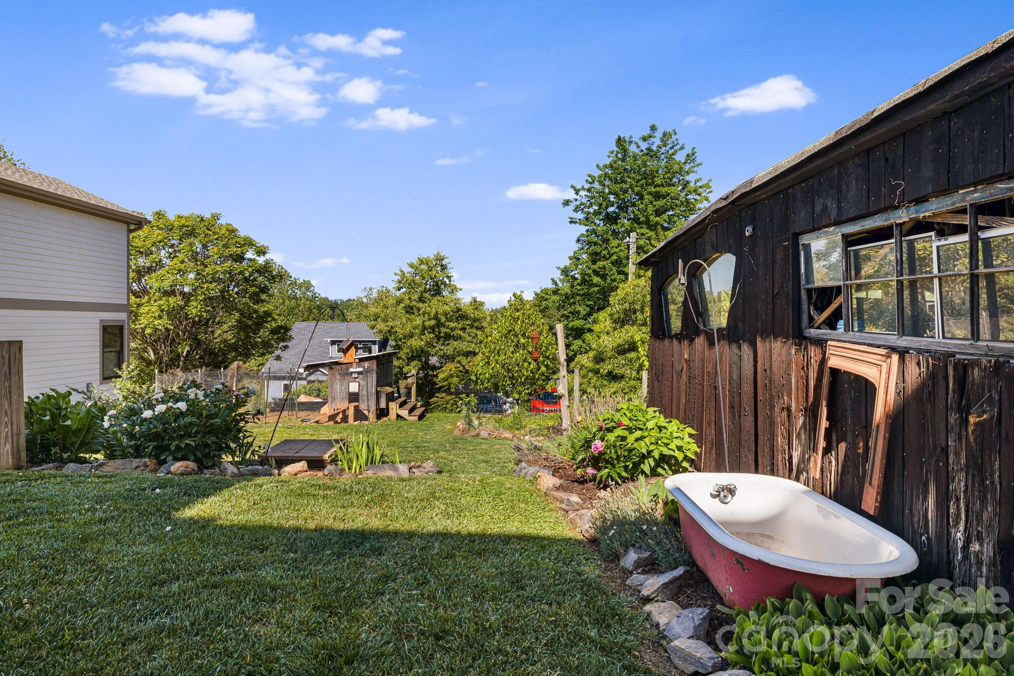 17 Ora Street Asheville NC 28801
