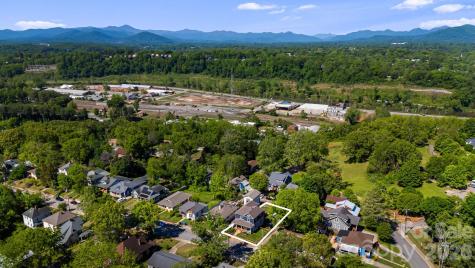 17 Ora Street Asheville NC 28801