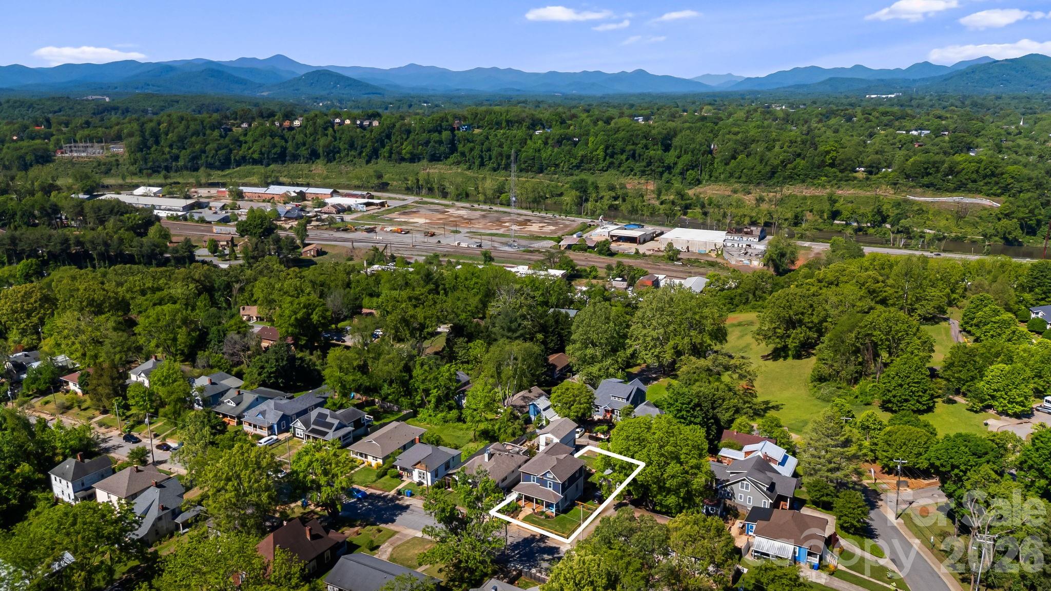 17 Ora Street Asheville NC 28801