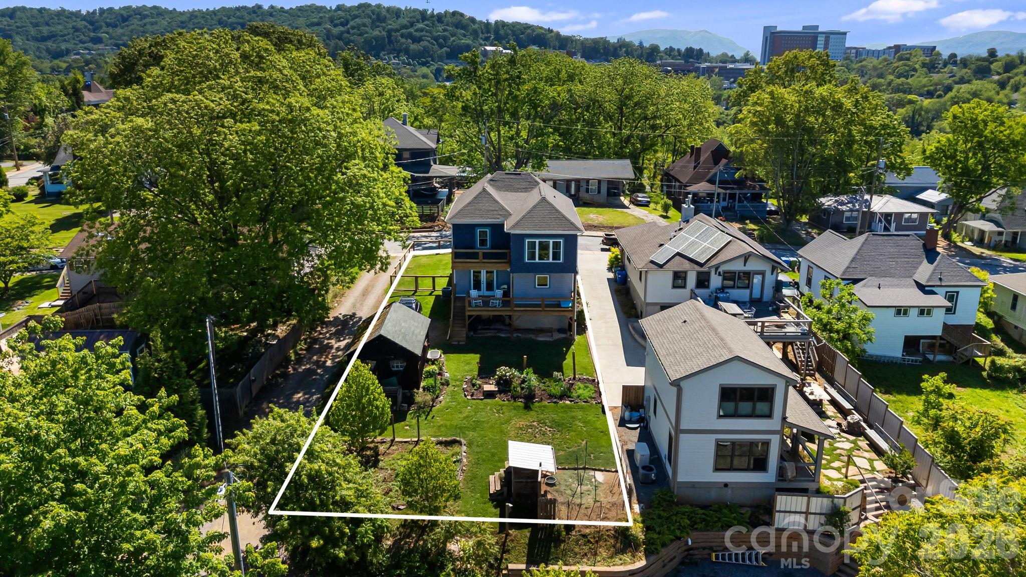 17 Ora Street Asheville NC 28801