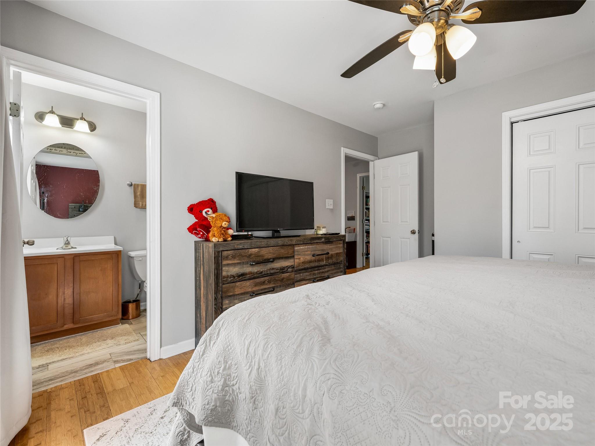 404 Villas Court Asheville NC 28806