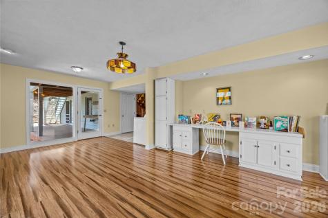 63 Chestnut Forest Road Fairview NC 28730