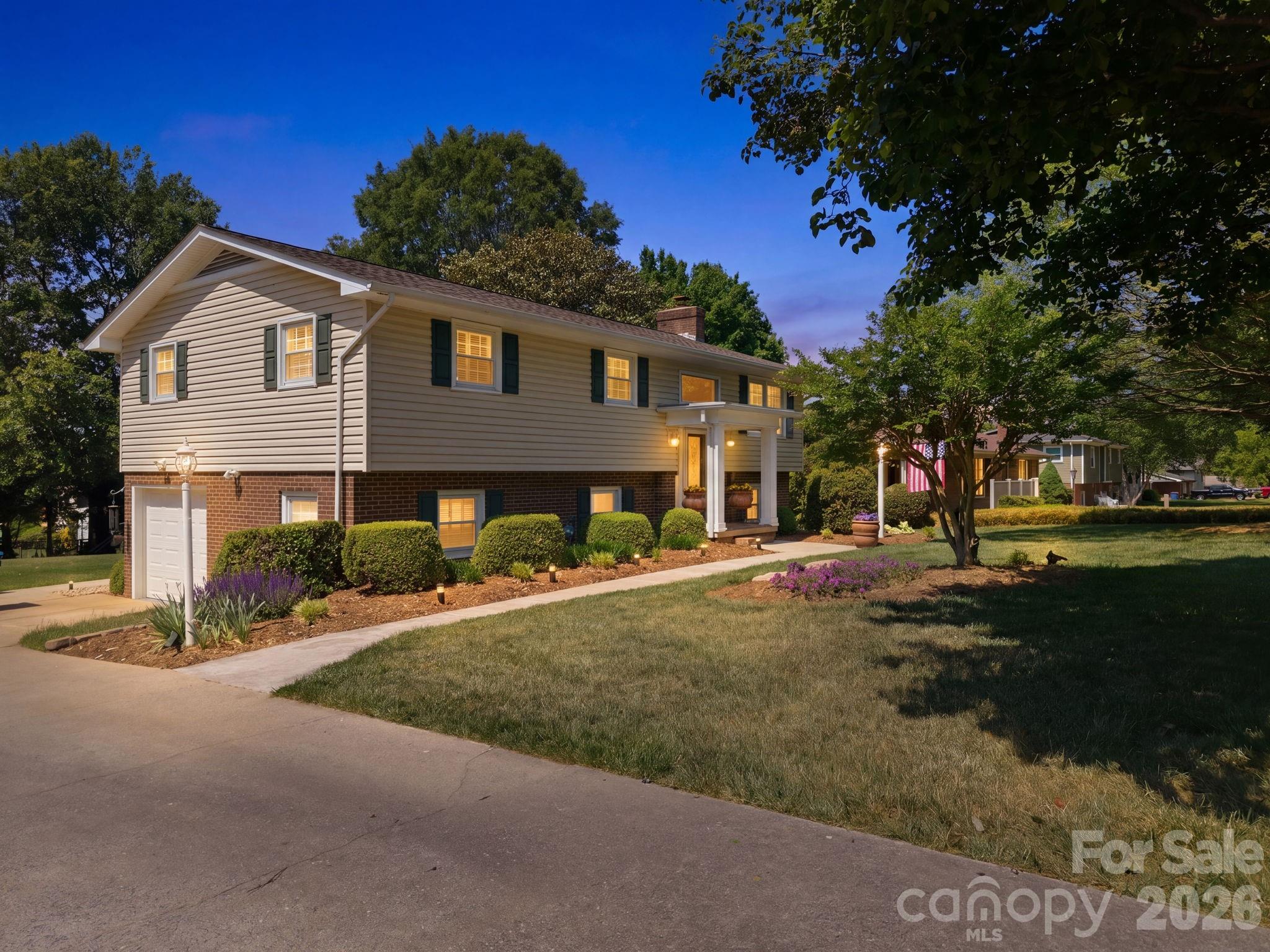 2340 24th Avenue NE Hickory NC 28601