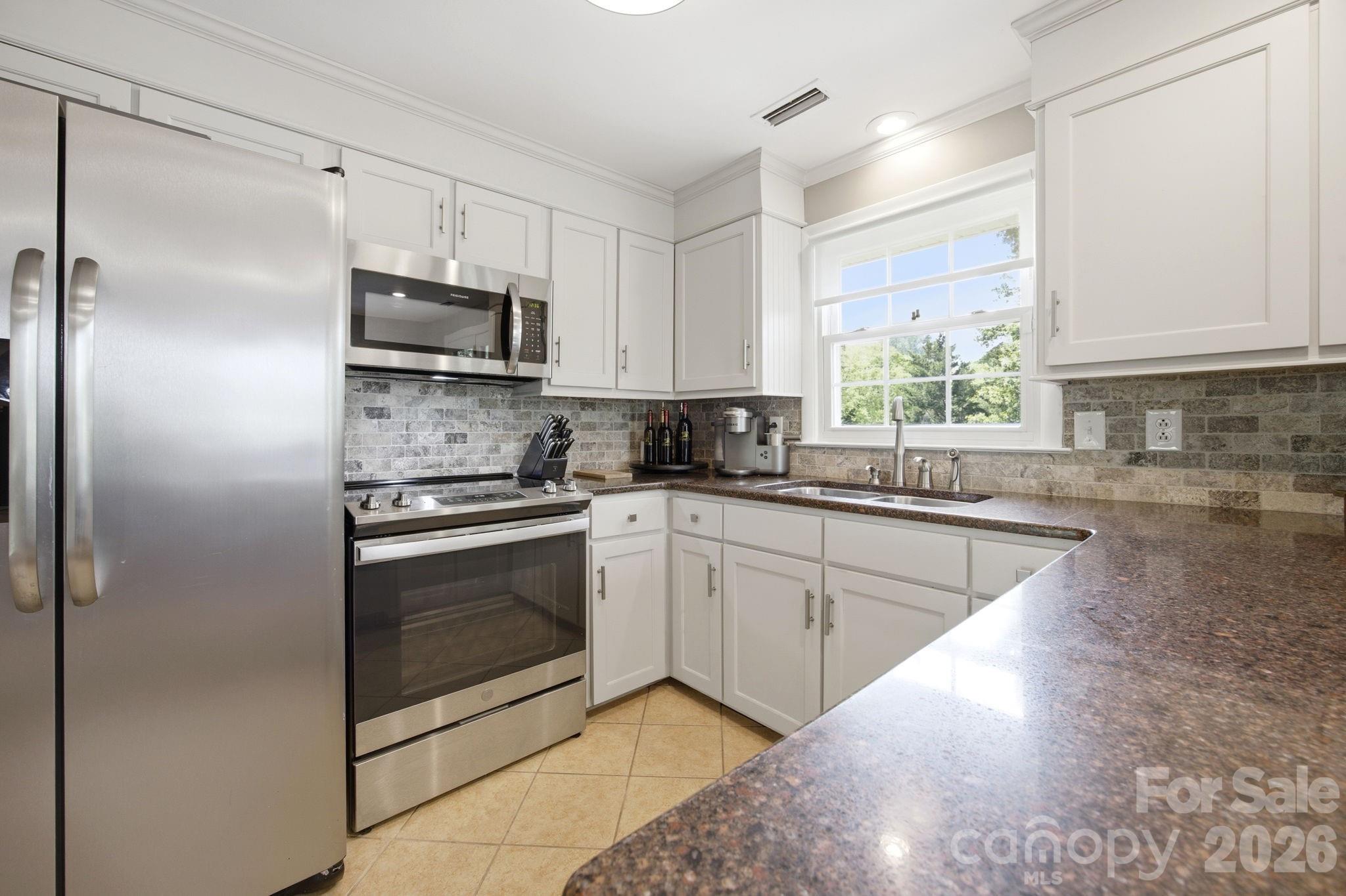 2340 24th Avenue NE Hickory NC 28601