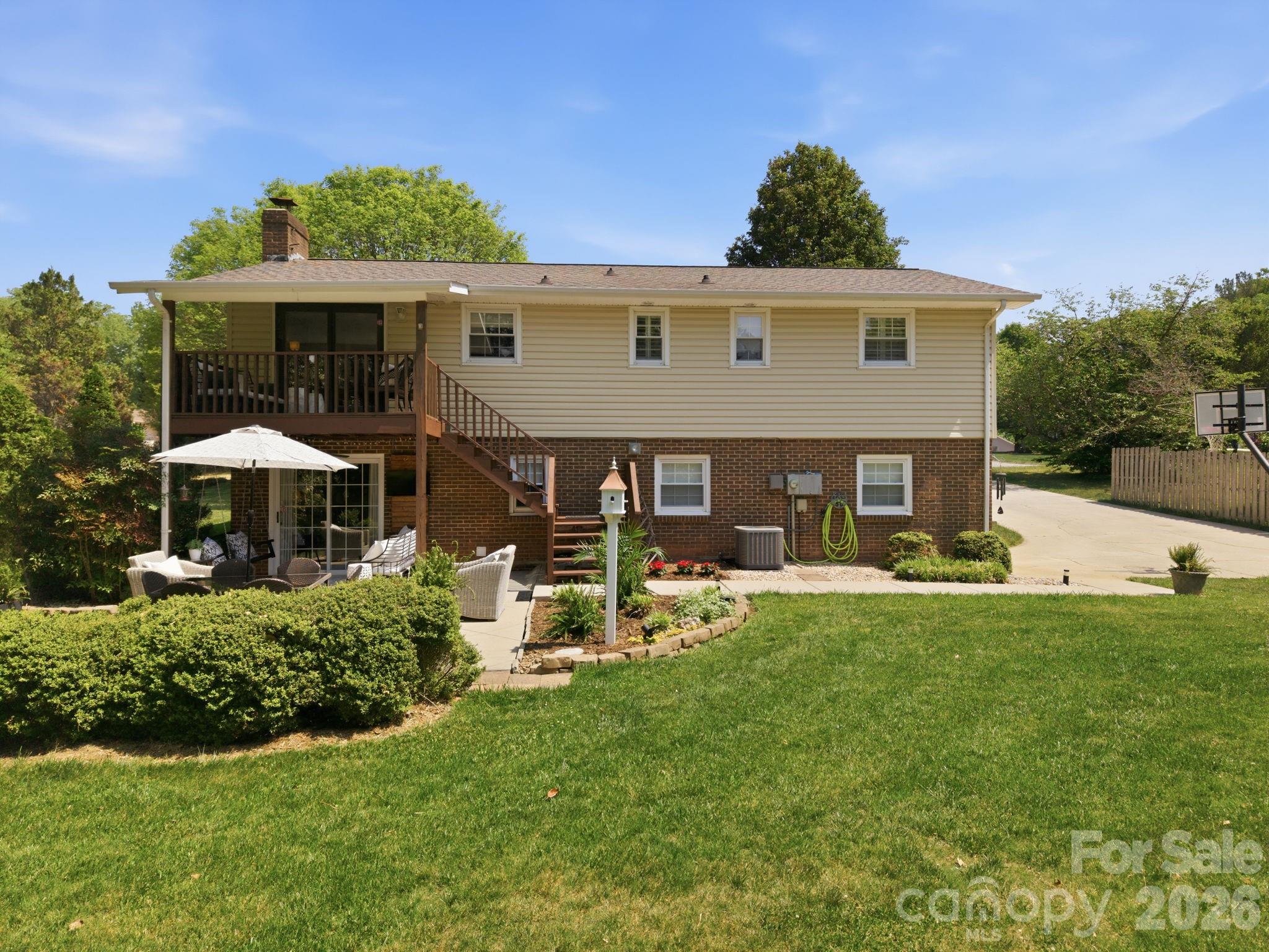 2340 24th Avenue NE Hickory NC 28601