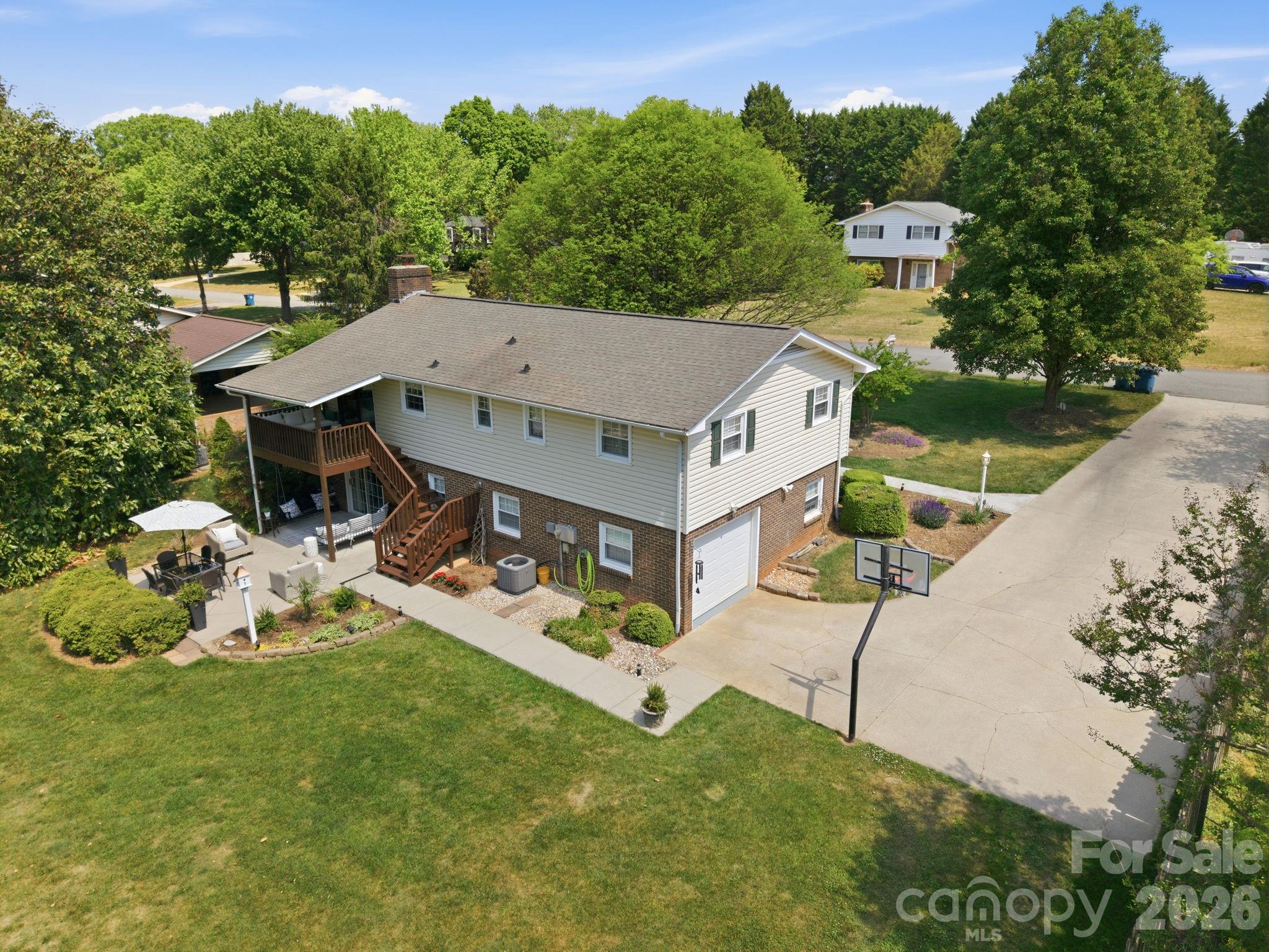 2340 24th Avenue NE Hickory NC 28601