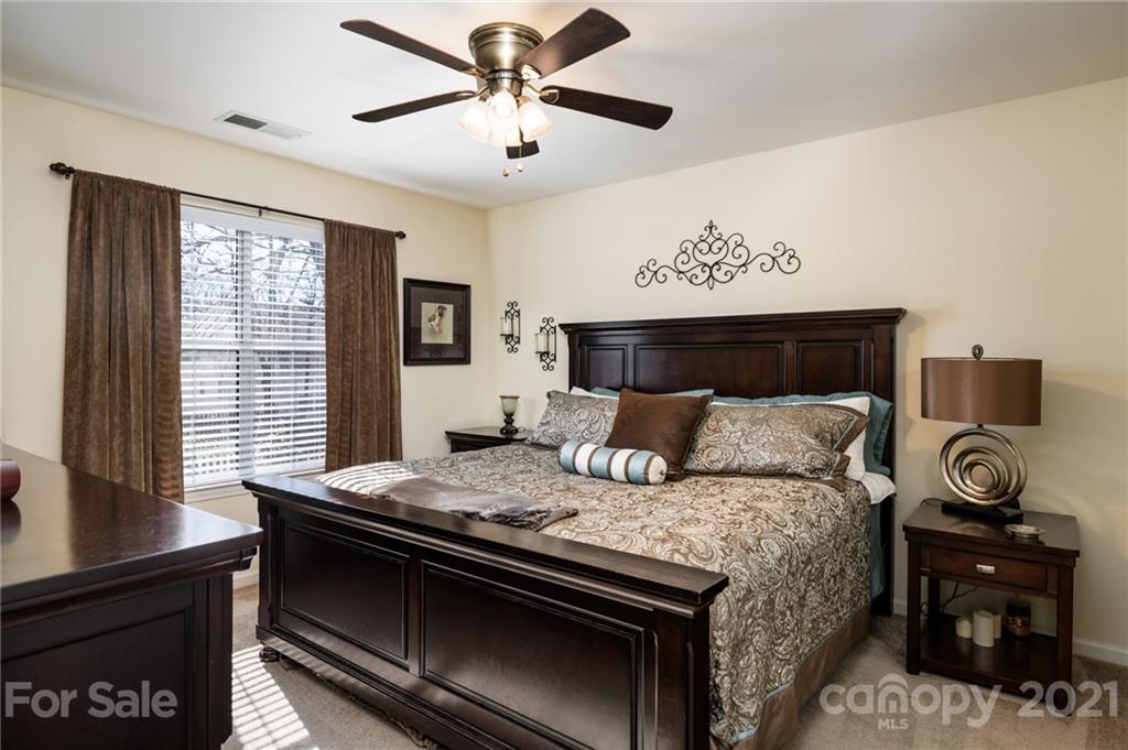 6602 Harburn Forest Drive Charlotte NC 28269