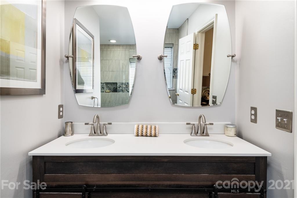 6602 Harburn Forest Drive Charlotte NC 28269