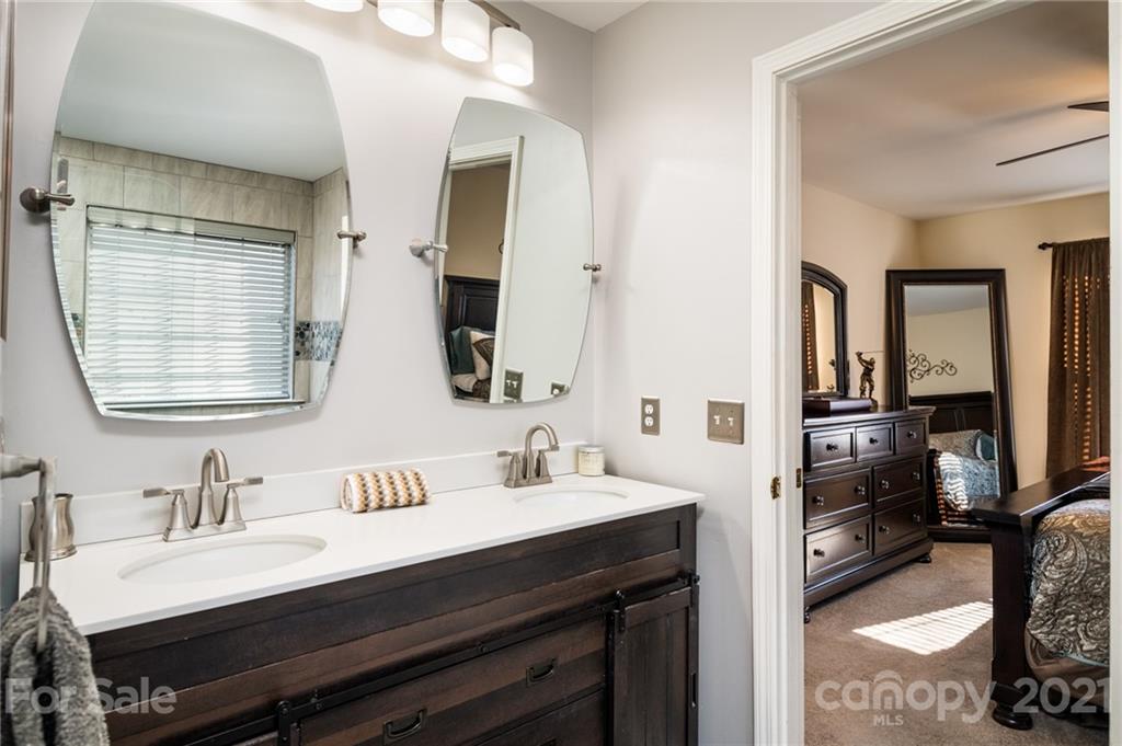 6602 Harburn Forest Drive Charlotte NC 28269