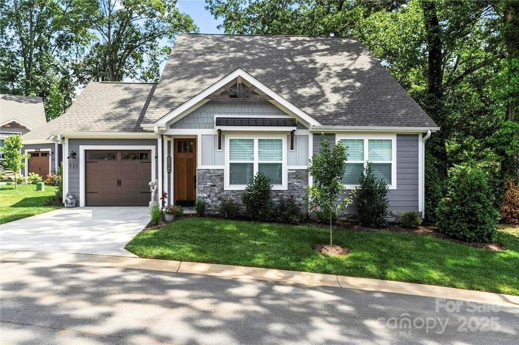 10 Heartleaf Circle Arden NC 28704