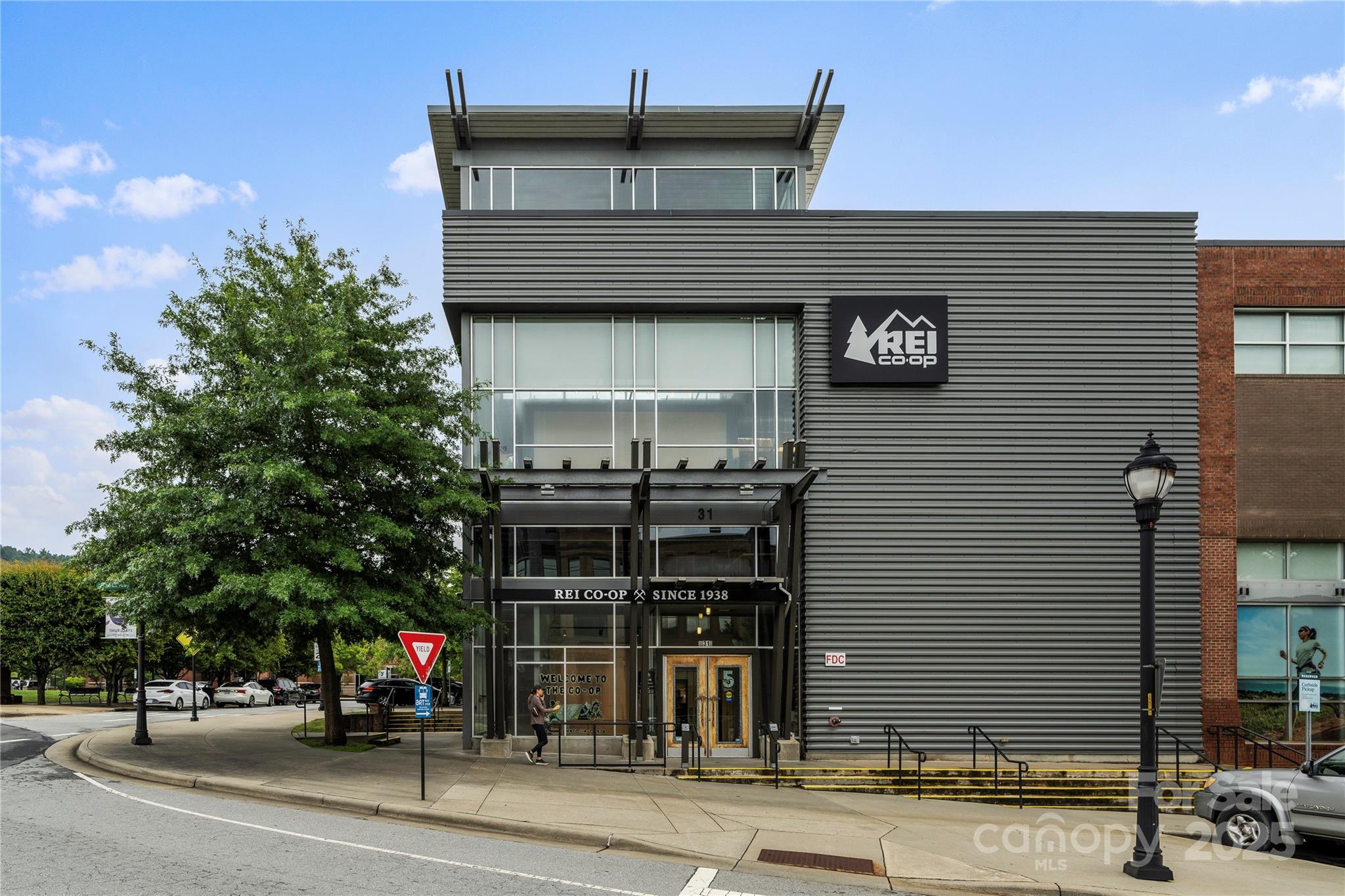 10 Heartleaf Circle Arden NC 28704