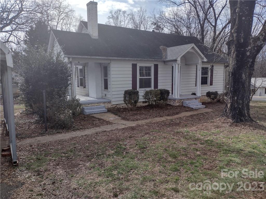 211 W F Street Newton NC 28658