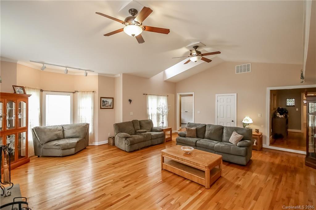 109 Folkstone Road Mooresville NC 28117
