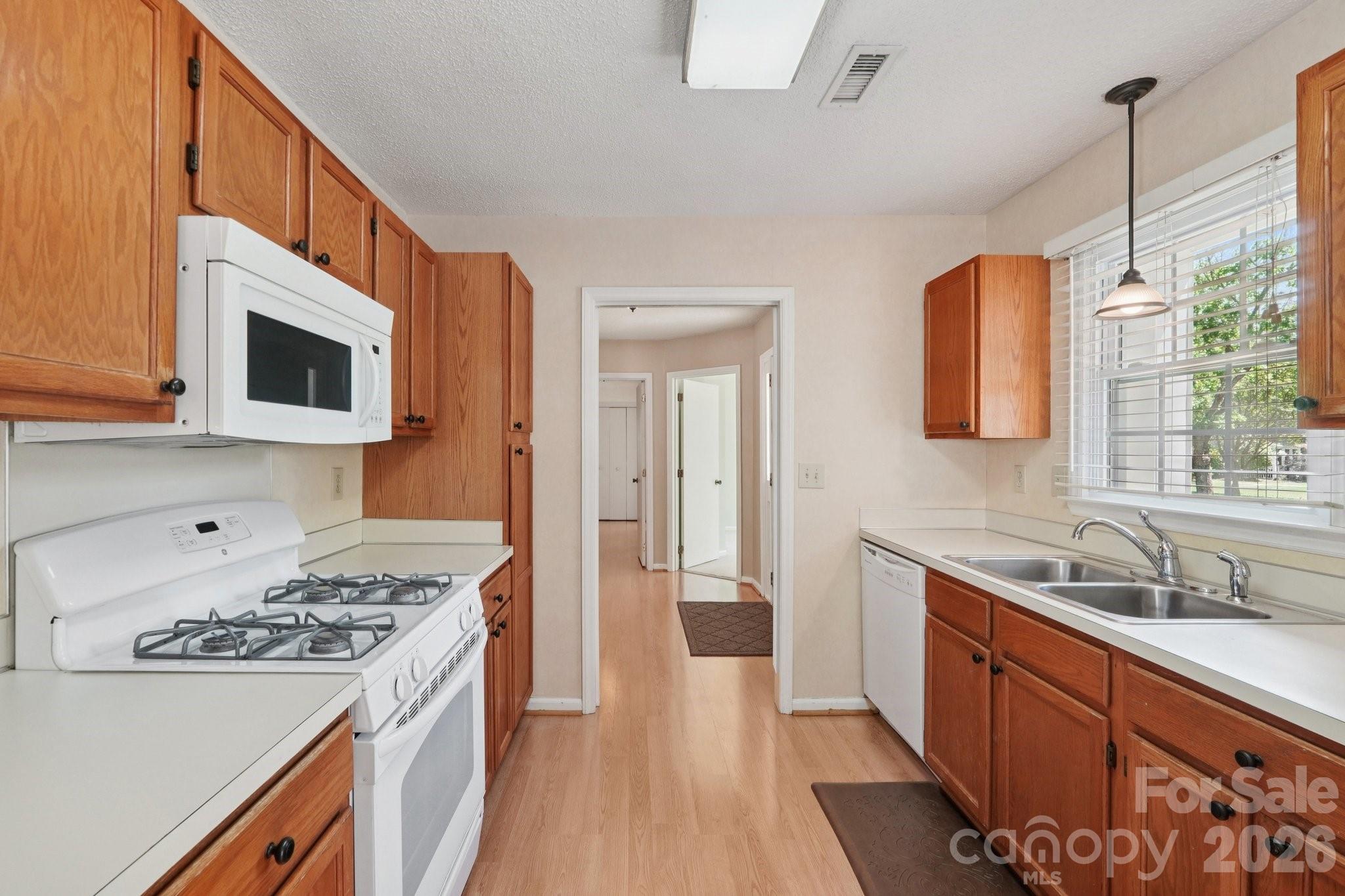 8801 Gamesford Drive Charlotte NC 28277