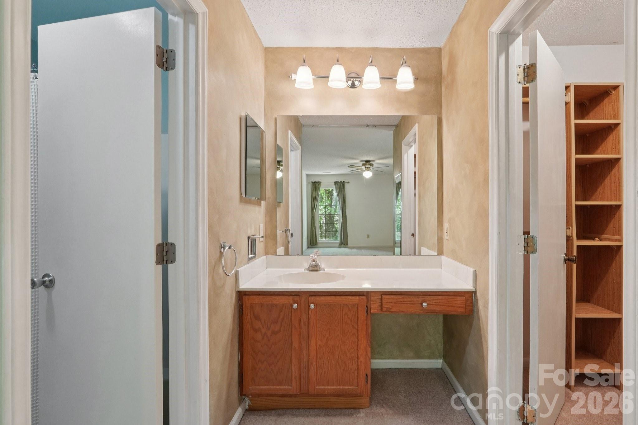 8801 Gamesford Drive Charlotte NC 28277
