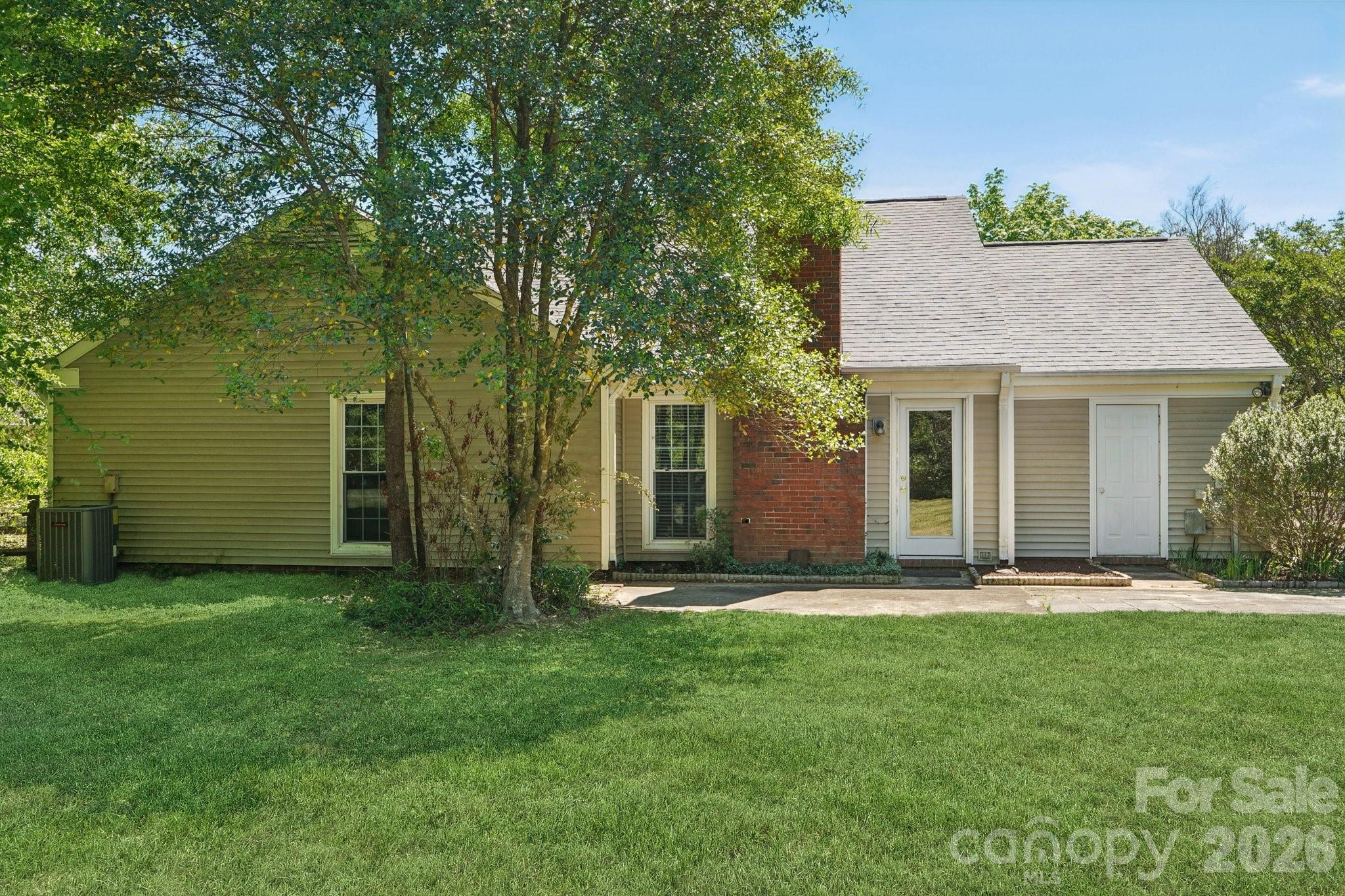 8801 Gamesford Drive Charlotte NC 28277