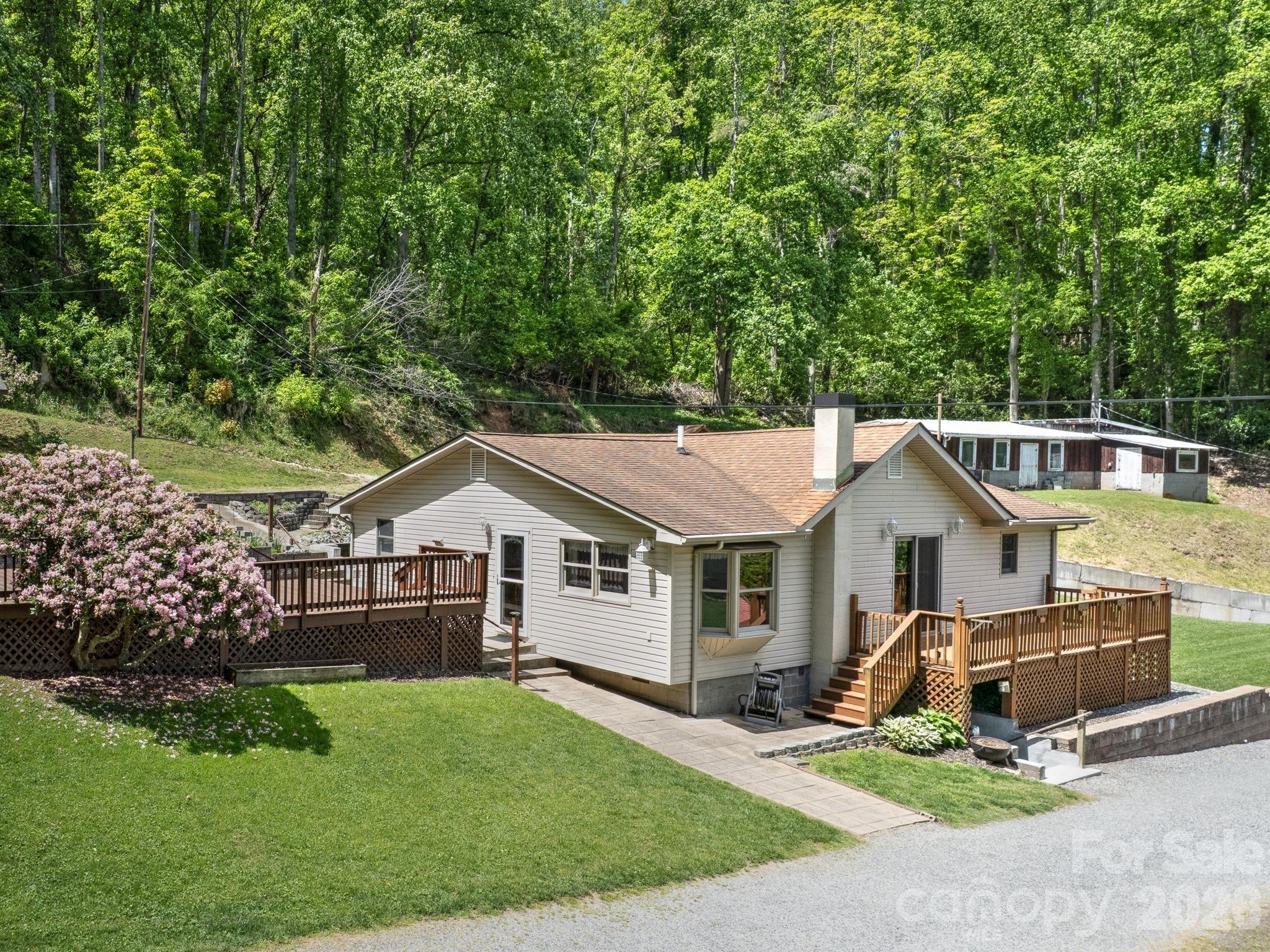 50 Eller Hollow Road Weaverville NC 28787