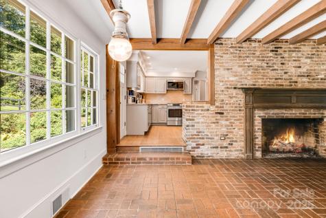 2 Honey Drive Asheville NC 28805