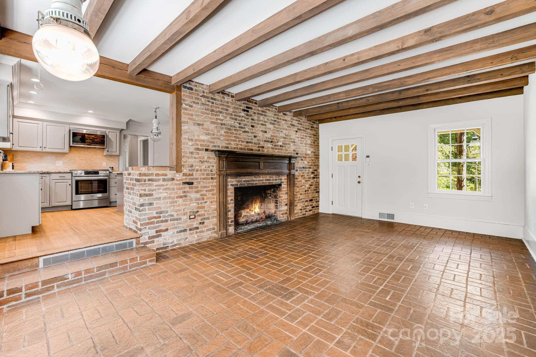 2 Honey Drive Asheville NC 28805