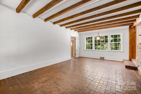 2 Honey Drive Asheville NC 28805