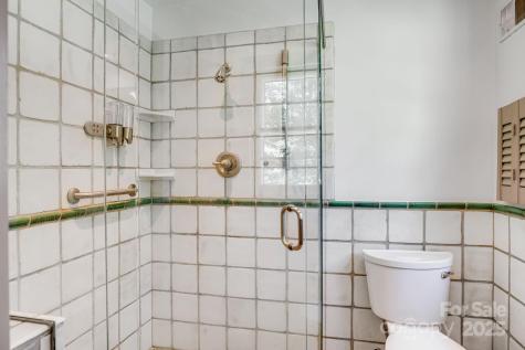 2 Honey Drive Asheville NC 28805